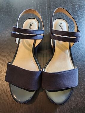 Life Stride Navy Elastic-Strap Women’s Sandals
